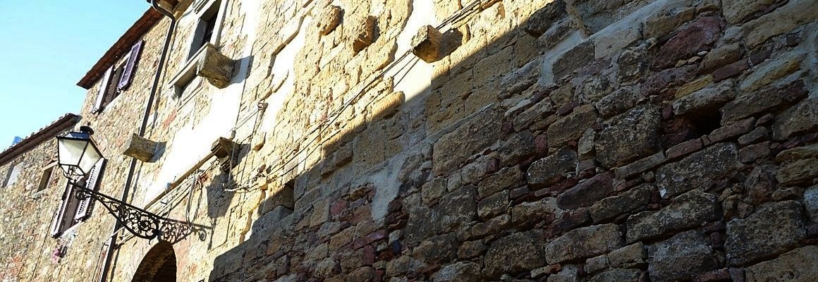 Guardistallo-Mura antiche