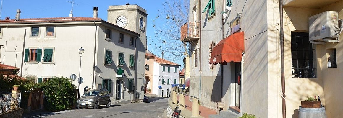 Castellina Marittima-In paese